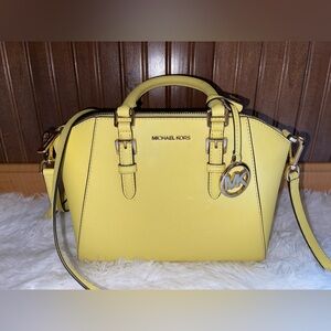 Michael Kors: Messenger Bag